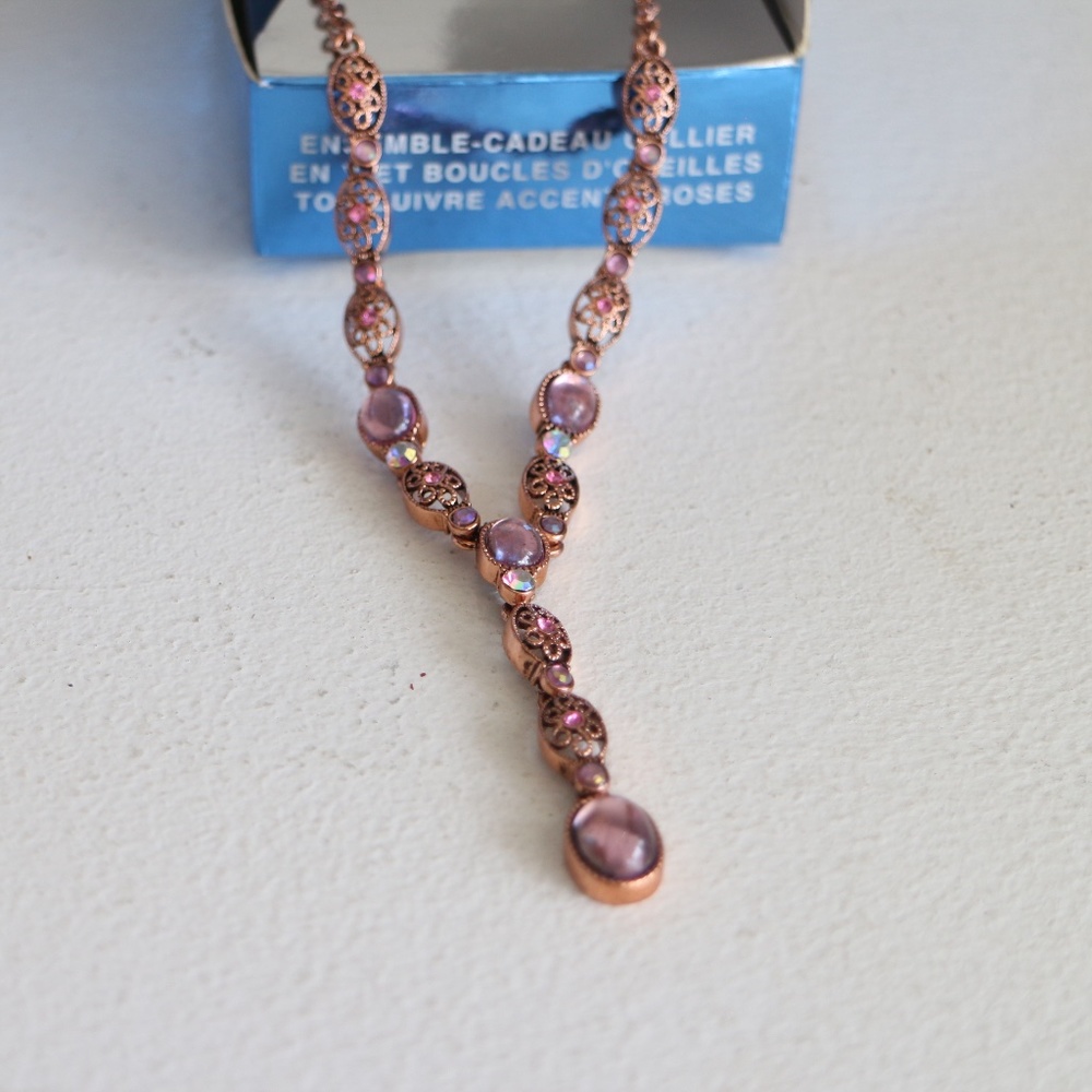 Avon coppertone and pink Y necklace and earrings giftset